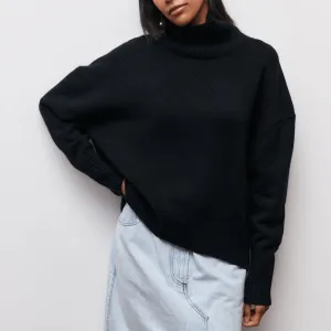 Hayley – Women's Loose Knitted Turtleneck Sweater